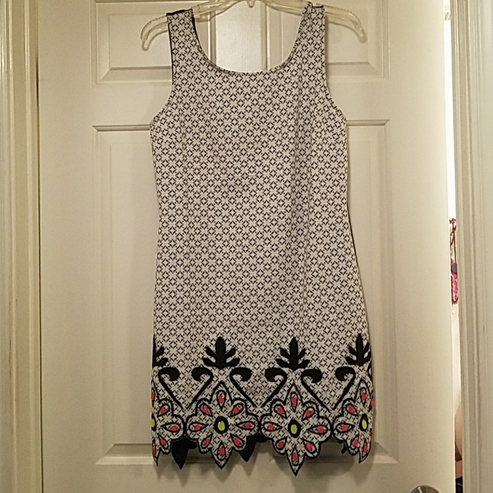 Black and white mini dress L